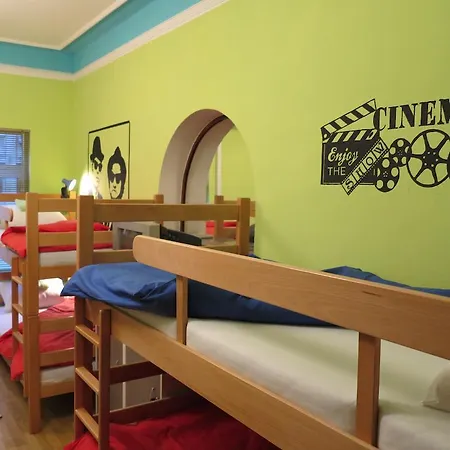 Traveler's & Hostel